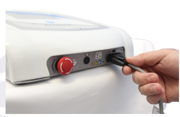 LED Antares — IBRAMED — 2. Conecte a probe ou cluster selecionado no equipamento