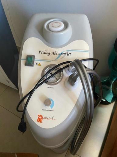 PEELING DE CRISTAL — Conectar cabo de alimentação na rede de energia 220V
